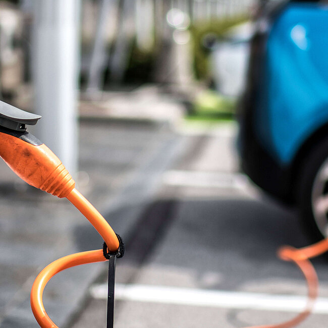 Elektrofahrzeug wird geladen